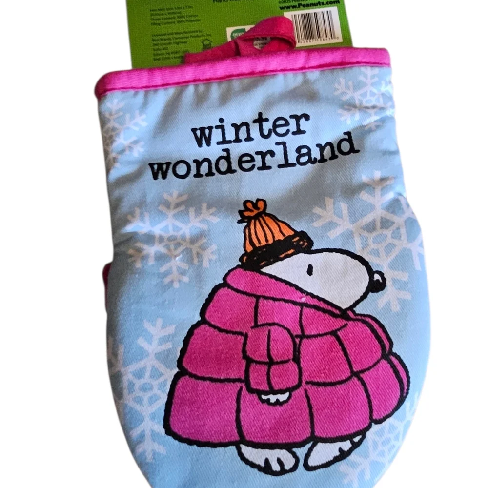 NWT Peanuts Snoopy Pink Puffer Coat Baking Cooking Hand Oven Mitt Set Silicon